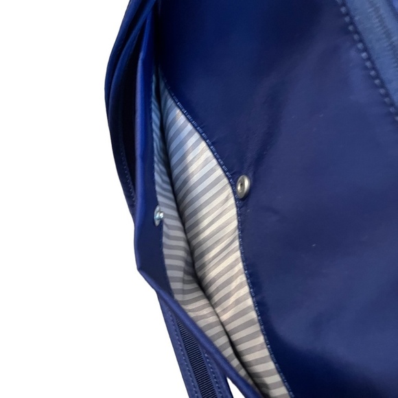 NWT Pacsafe City safe Cx Crossbody Blue Anti Theft Crossbody Moonshape Bag - Picture 13 of 16